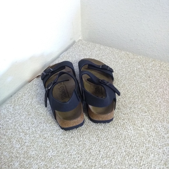Birkenstocks Black Leather Unisex Sandals - Picture 5 of 6